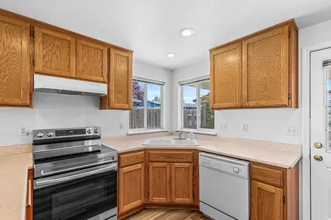 2320 Savannah Drive Central Point OR 97502