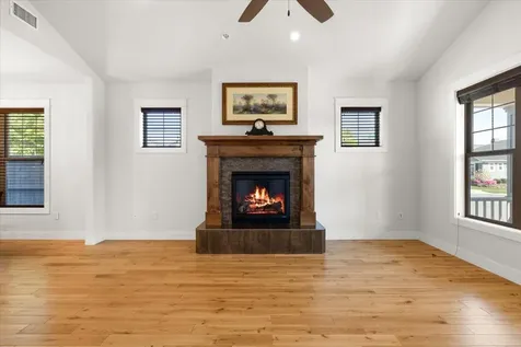 3871 Sunleaf Avenue Medford OR 97504