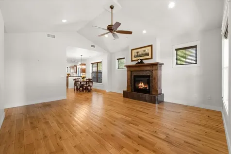 3871 Sunleaf Avenue Medford OR 97504