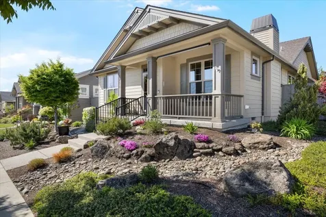 3871 Sunleaf Avenue Medford OR 97504