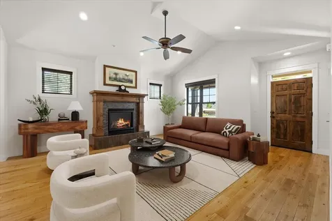3871 Sunleaf Avenue Medford OR 97504