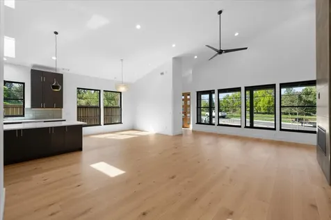 360 Briscoe Place Ashland OR 97520