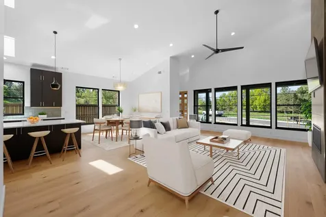 360 Briscoe Place Ashland OR 97520