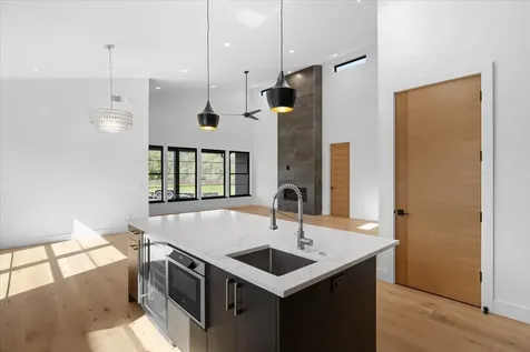 360 Briscoe Place Ashland OR 97520