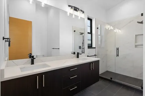 360 Briscoe Place Ashland OR 97520