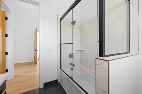 360 Briscoe Place Ashland OR 97520