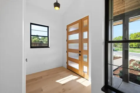 360 Briscoe Place Ashland OR 97520