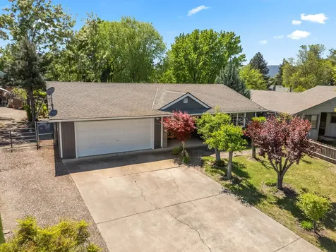 3033 Connell Avenue Medford OR 97501