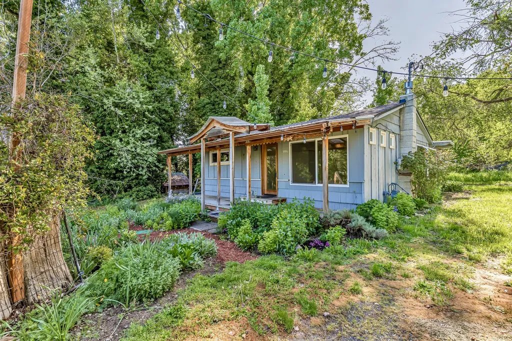 3087 Highway 66 Ashland OR 97520
