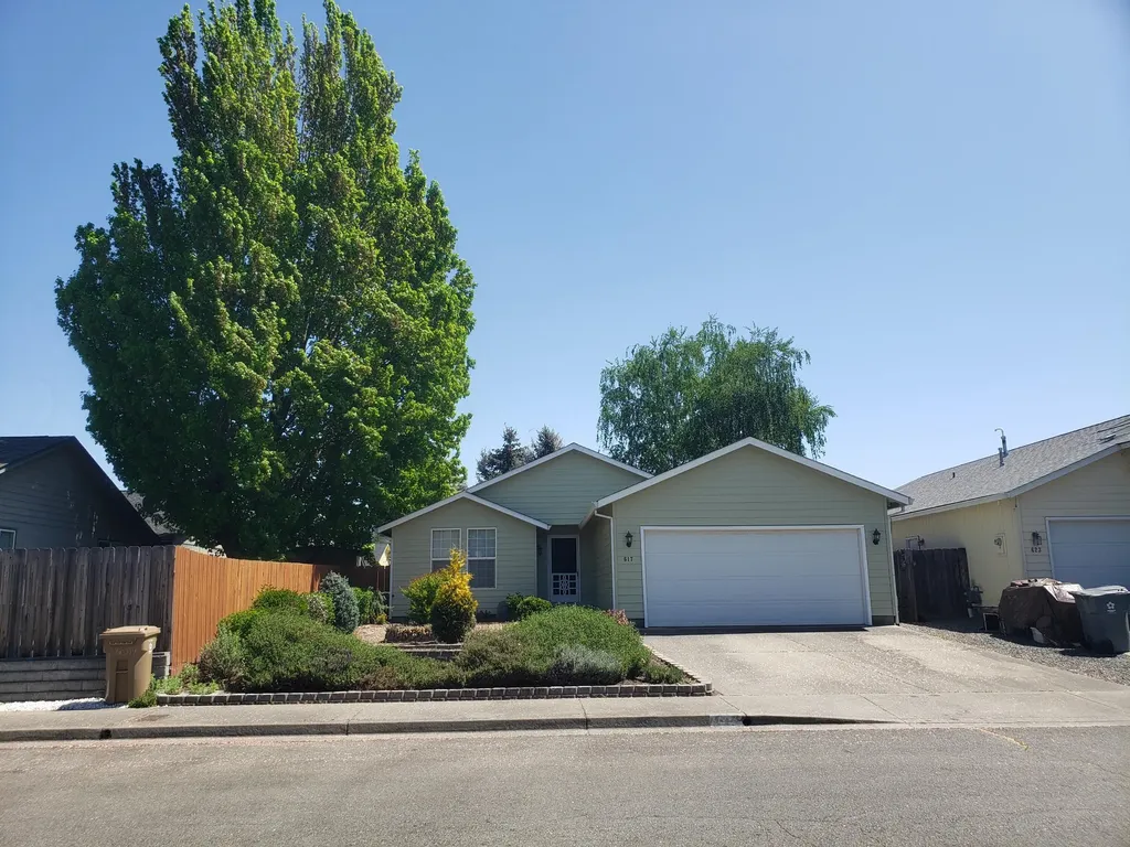 617 SW Larch Road Grants Pass OR 97526
