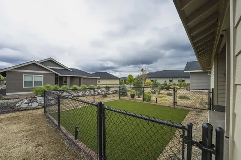 2668 NW 25th Street Redmond OR 97756