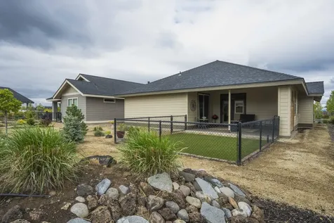2668 NW 25th Street Redmond OR 97756