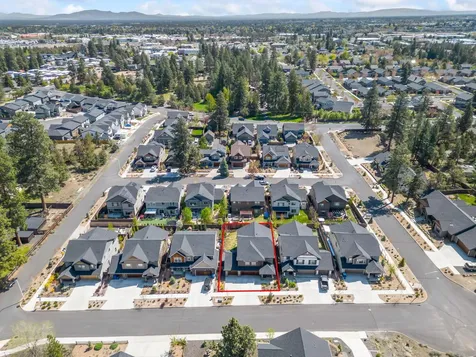 63322 NW Thoroughbred Place Bend OR 97703