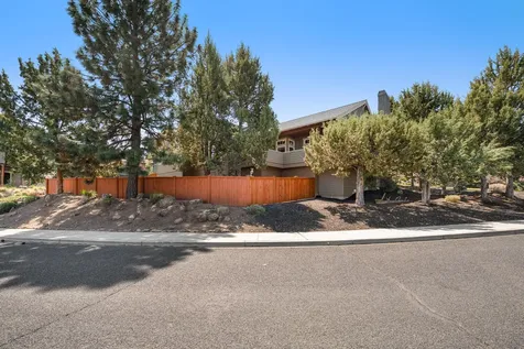 1222 NW Constellation Drive Bend OR 97703