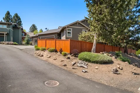 1222 NW Constellation Drive Bend OR 97703