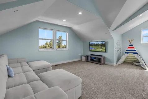 17816 SW Mount Saint Helens Drive Powell Butte OR 97753