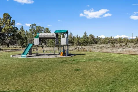 17816 SW Mount Saint Helens Drive Powell Butte OR 97753