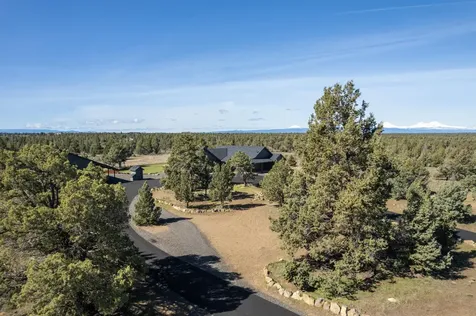 17816 SW Mount Saint Helens Drive Powell Butte OR 97753