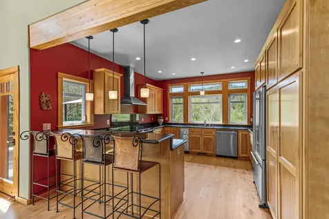 545 Conifer Way Ashland OR 97520