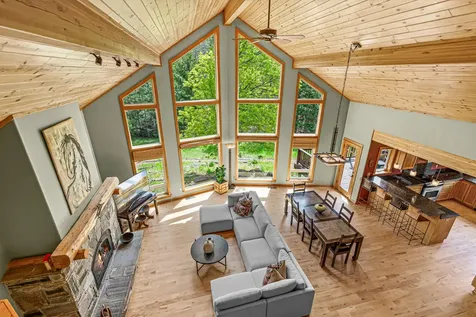 545 Conifer Way Ashland OR 97520