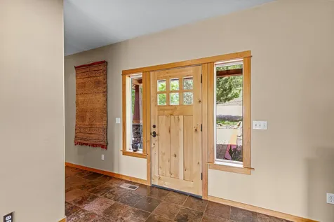 545 Conifer Way Ashland OR 97520