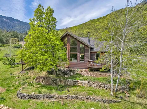 545 Conifer Way Ashland OR 97520