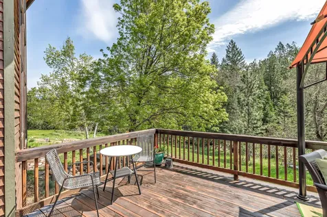 545 Conifer Way Ashland OR 97520