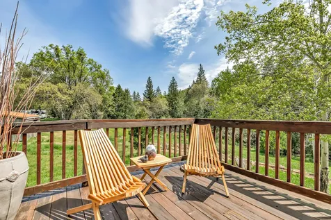 545 Conifer Way Ashland OR 97520