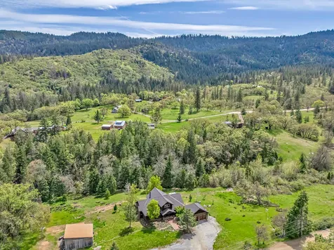545 Conifer Way Ashland OR 97520