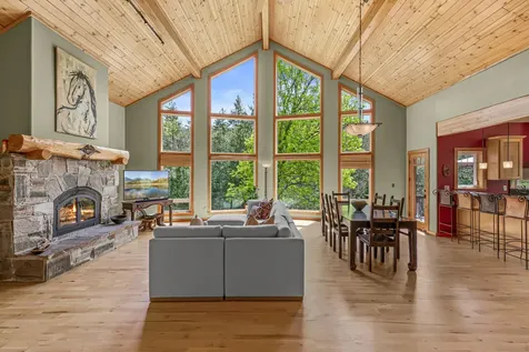 545 Conifer Way Ashland OR 97520