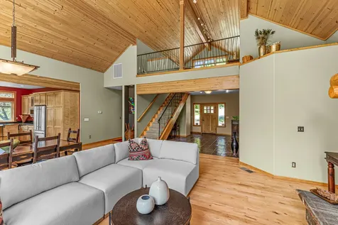 545 Conifer Way Ashland OR 97520