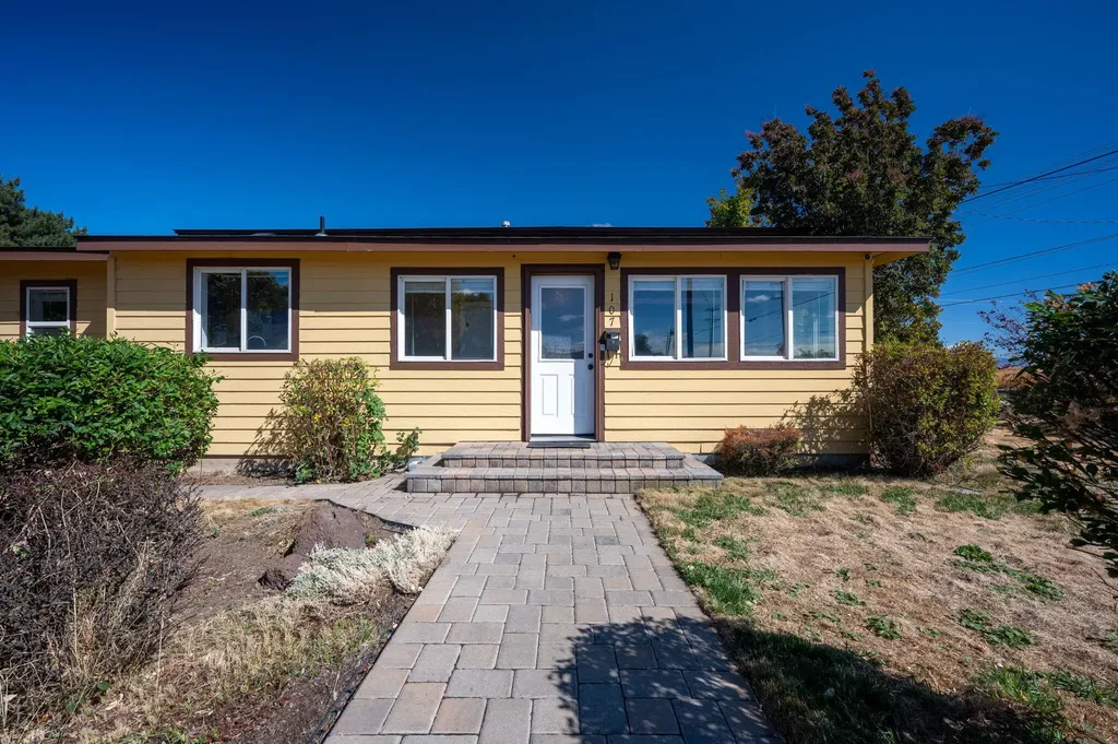 107 NW Cedar Avenue Redmond OR 97756