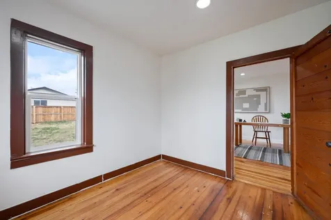 107 NW Cedar Avenue Redmond OR 97756