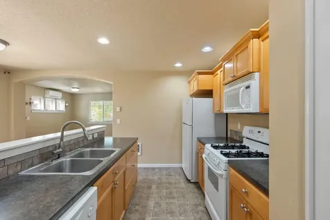 2749 NW Cedar Avenue Redmond OR 97756