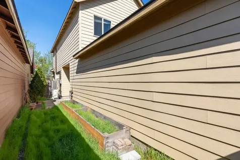 2749 NW Cedar Avenue Redmond OR 97756