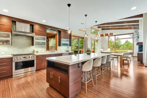 61069 Bachelor View Road Bend OR 97702
