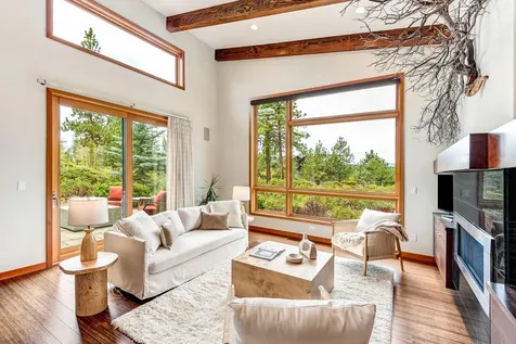 61069 Bachelor View Road Bend OR 97702