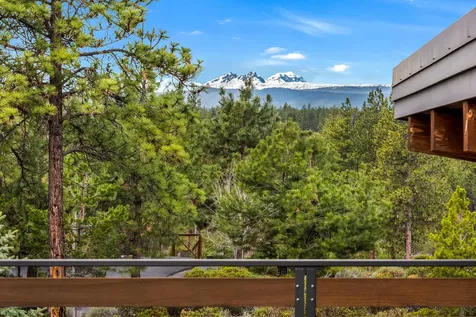 61069 Bachelor View Road Bend OR 97702