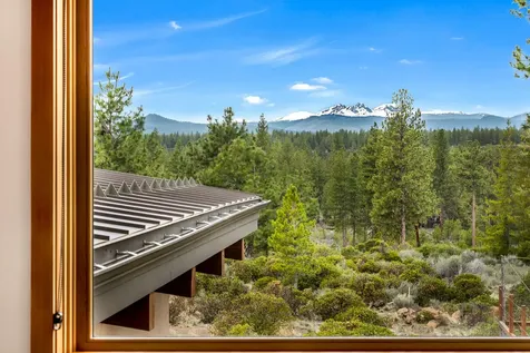 61069 Bachelor View Road Bend OR 97702