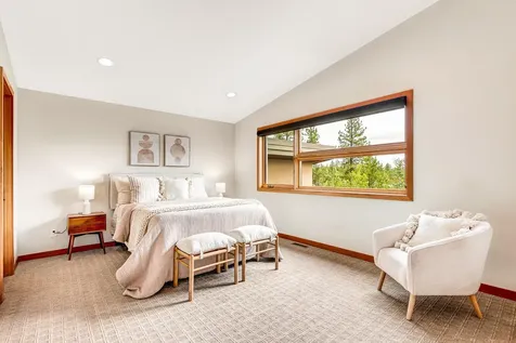 61069 Bachelor View Road Bend OR 97702