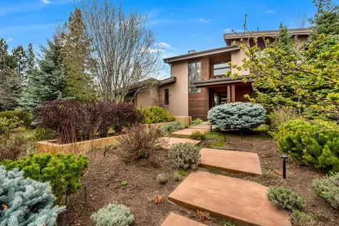 61069 Bachelor View Road Bend OR 97702
