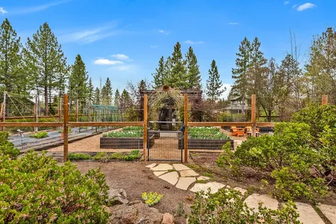 61069 Bachelor View Road Bend OR 97702