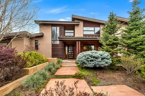 61069 Bachelor View Road Bend OR 97702
