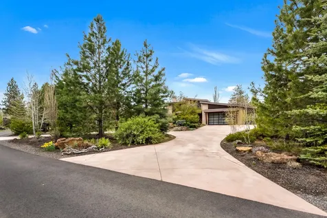61069 Bachelor View Road Bend OR 97702