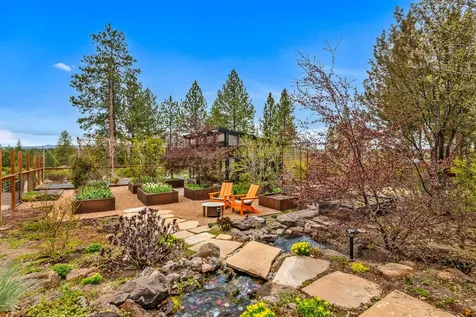 61069 Bachelor View Road Bend OR 97702