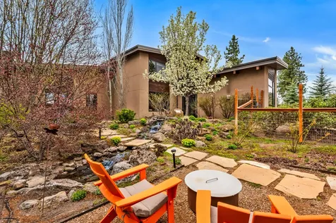 61069 Bachelor View Road Bend OR 97702