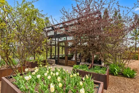 61069 Bachelor View Road Bend OR 97702