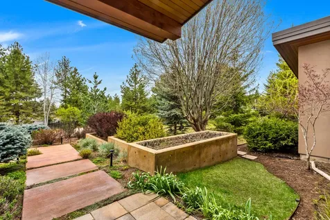 61069 Bachelor View Road Bend OR 97702