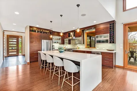 61069 Bachelor View Road Bend OR 97702