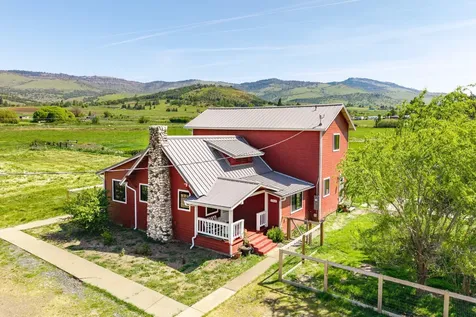 300 Staples Lane Ashland OR 97520